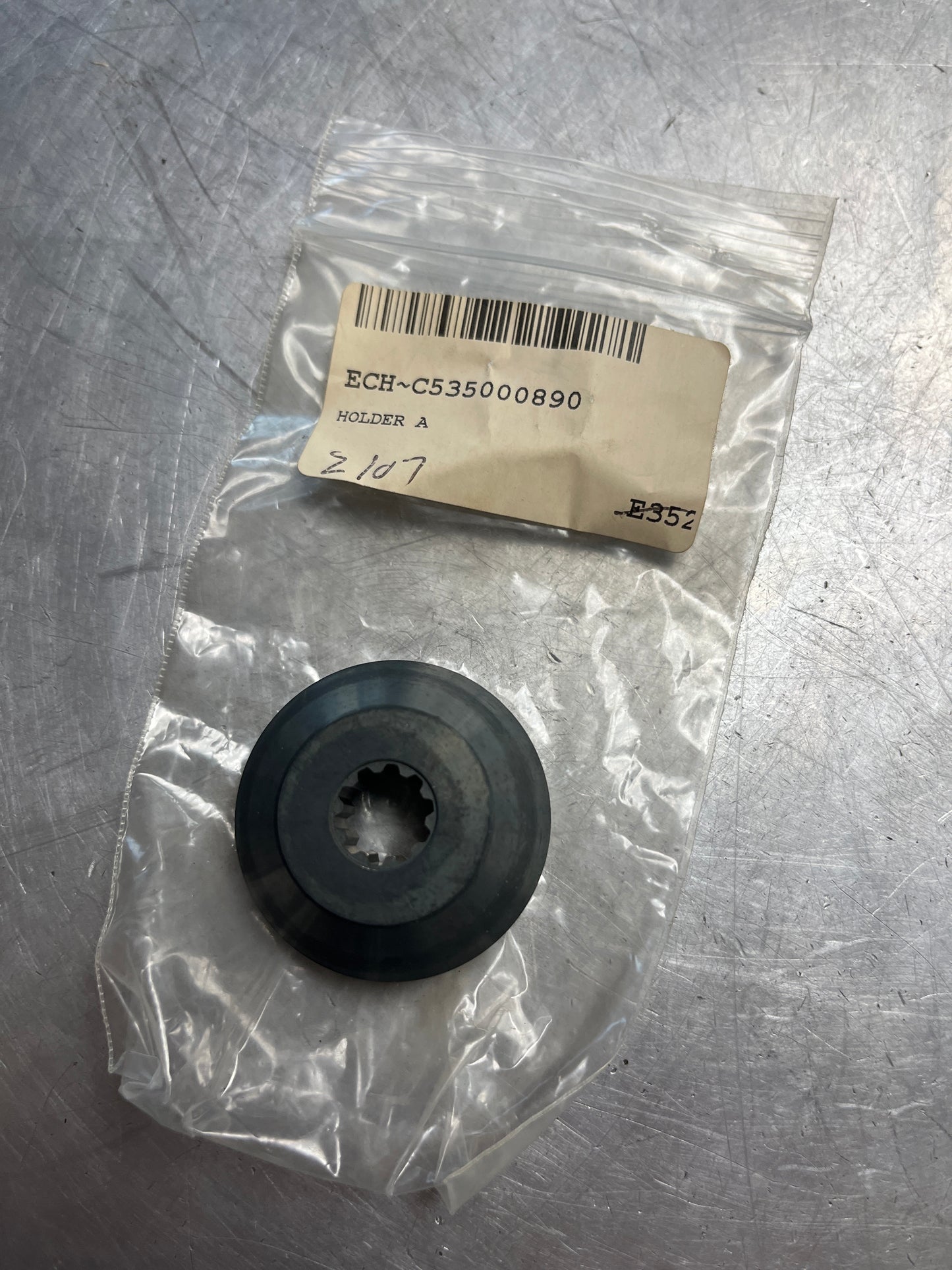 C 535000890 c535000890 UPPER PLATE ADAPTOR